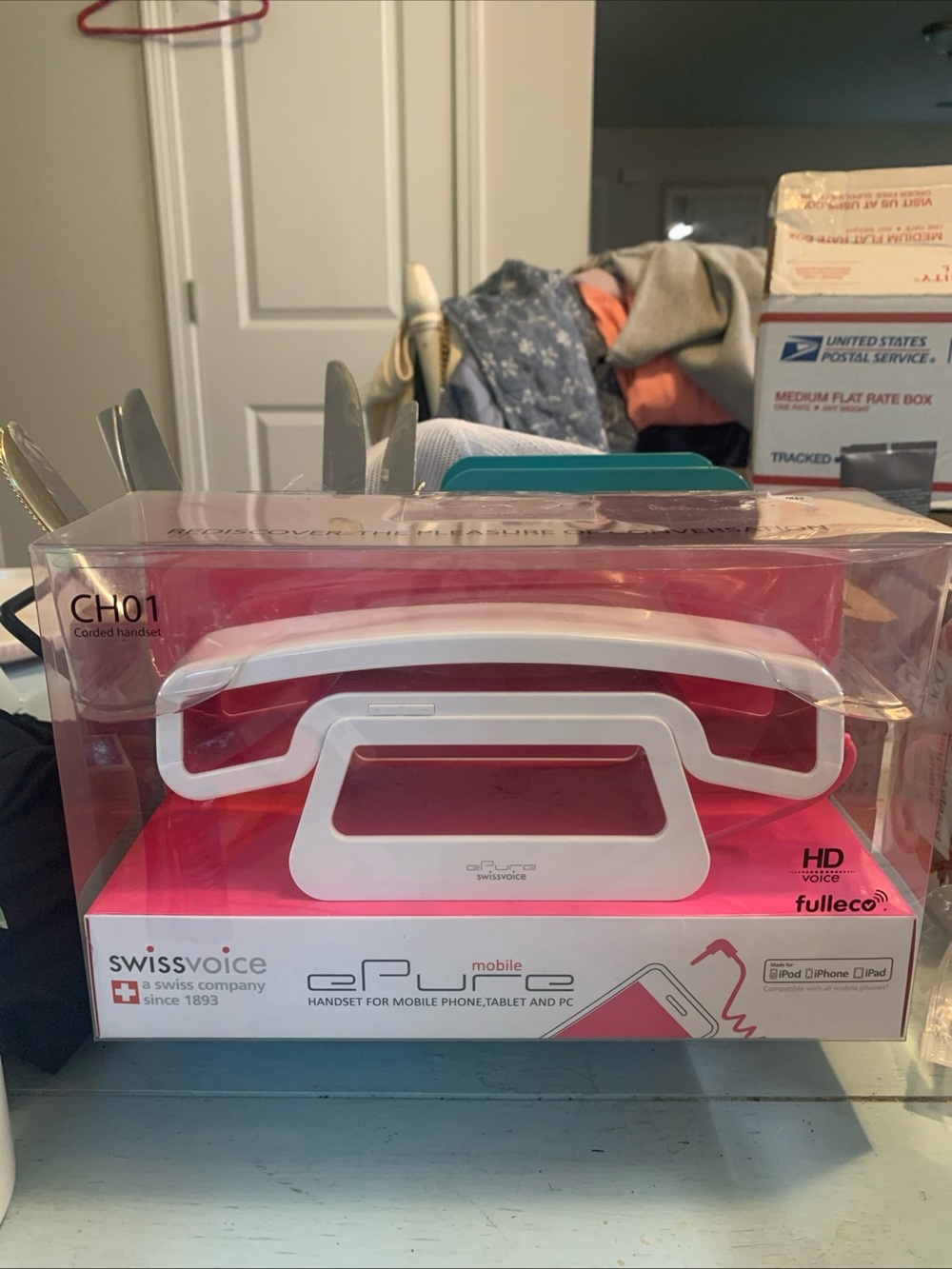 Swissvoice ePure CH01 Retro Mobile Handset in White and Pink NIB Never Opened